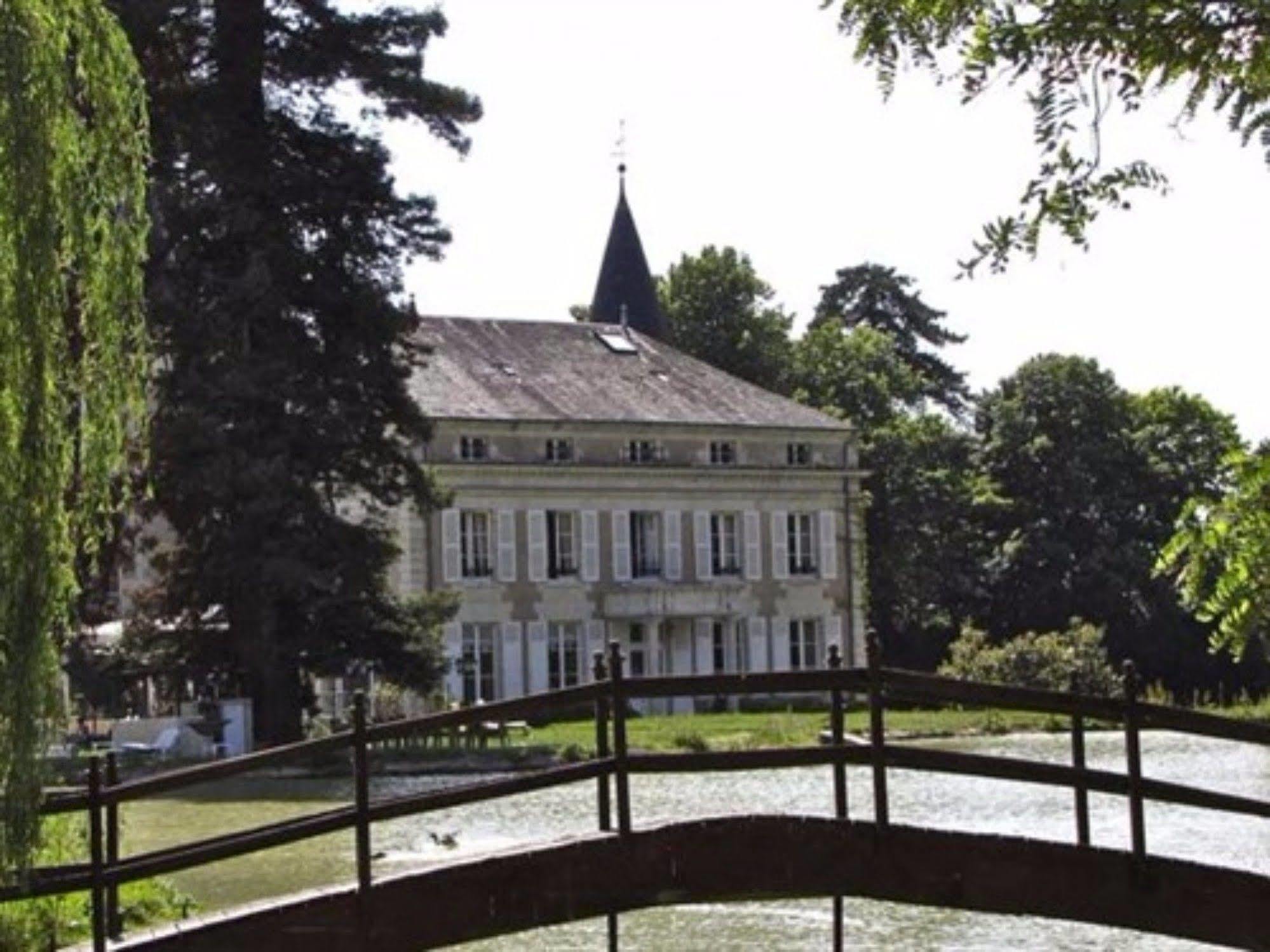 Chateau Les Vallees Tournon-Saint-Pierre Zewnętrze zdjęcie